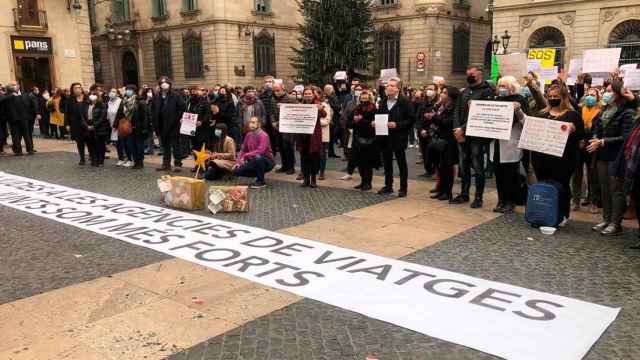 Manifestación de las agencias de viajes en plaza Sant Jaume / EUROPA PRESS