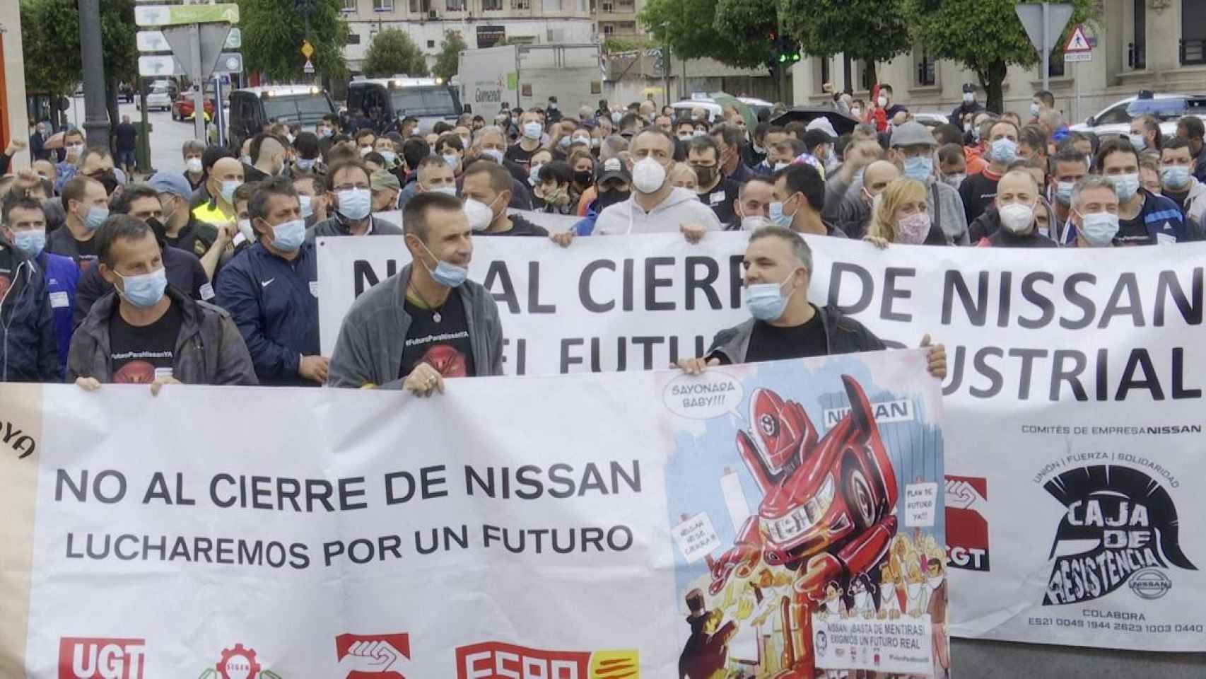 Trabajadores de Nissan manifestándose en Santander contra el cierre de la fábrica de Barcelona / EP