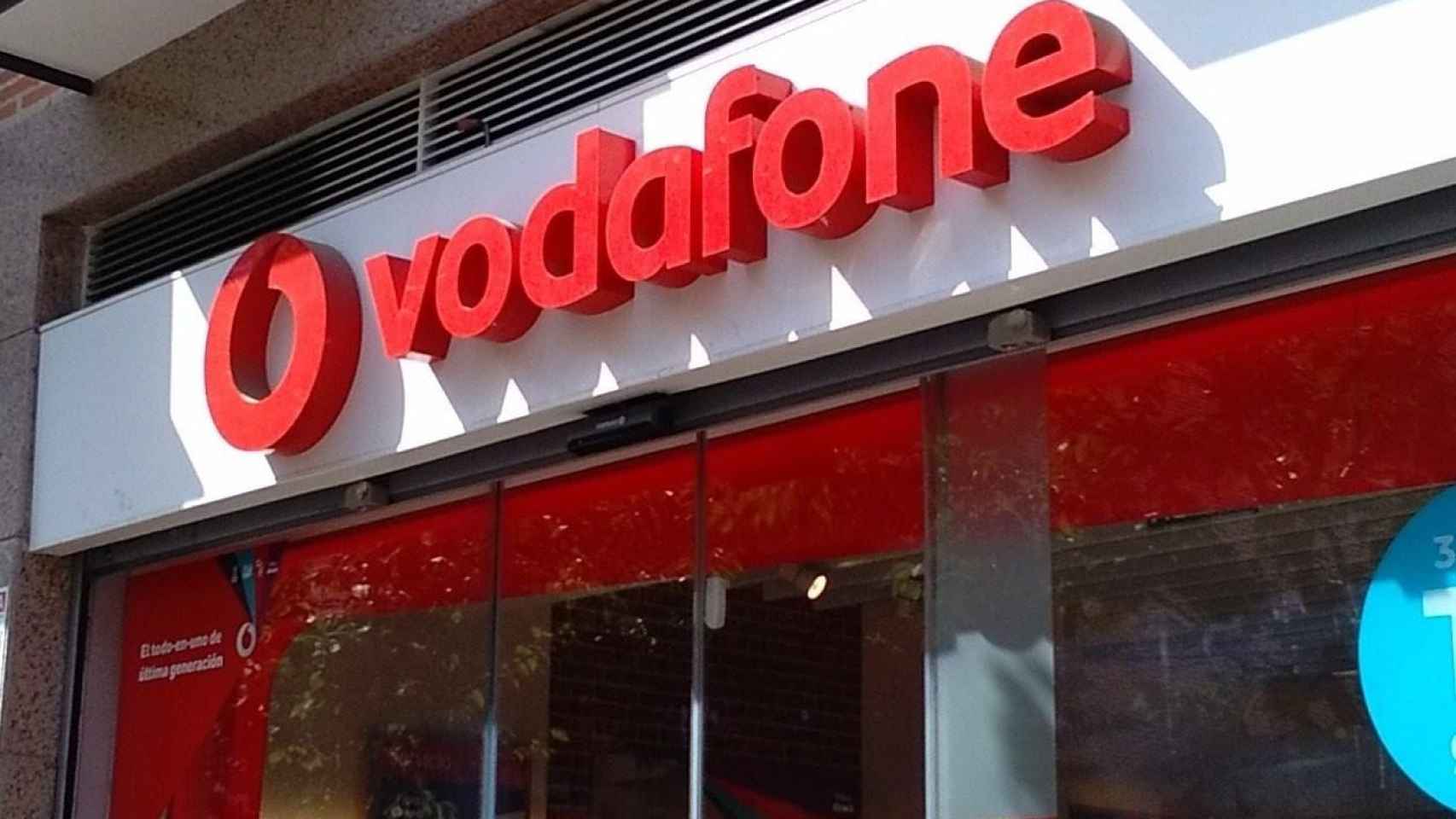 Una tienda de Vodafone, en una imagen de archivo / EP