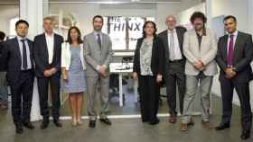 Los representantes de las instituciones que han impulsado la puesta en marcha del primer laboratorio 5G en Barcelona / TELEFONICA