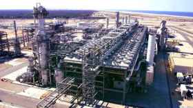 La planta de licuefacción de Damietta por la que el Gobierno de Egipto deberá pagar 1.700 millones a Naturgy y ENI / FENOSA