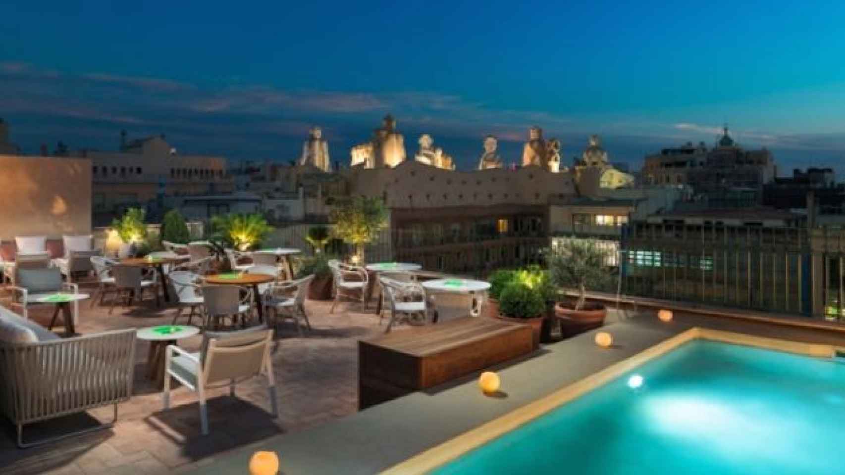 Imagen de la terraza del nuevo H10 Casa Mimosa, en el centro de Barcelona.