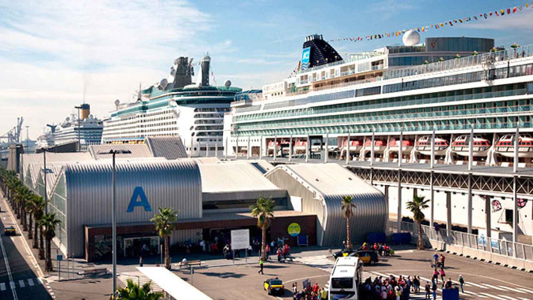 El nuevo edificio de la Terminal A del puerto de Barcelona para cruceristas / EFE