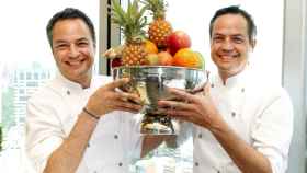 Sergio y Javier Torres en el nuevo espacio gastronómico del Hotel Melià Sky / ARDUINO BANNUCCHI