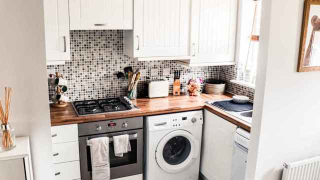 Los electrodomésticos de una cocina / Evy Prentice en UNSPLASH