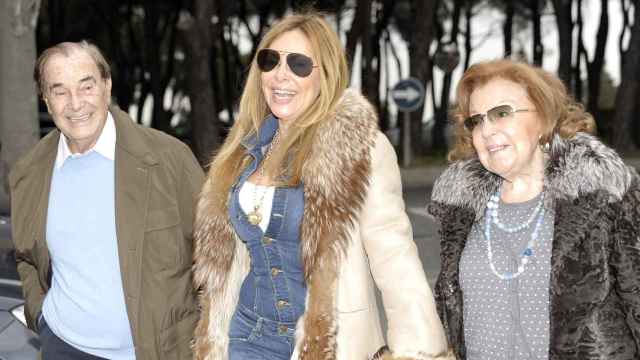 Ana Obregón con sus padres / EP