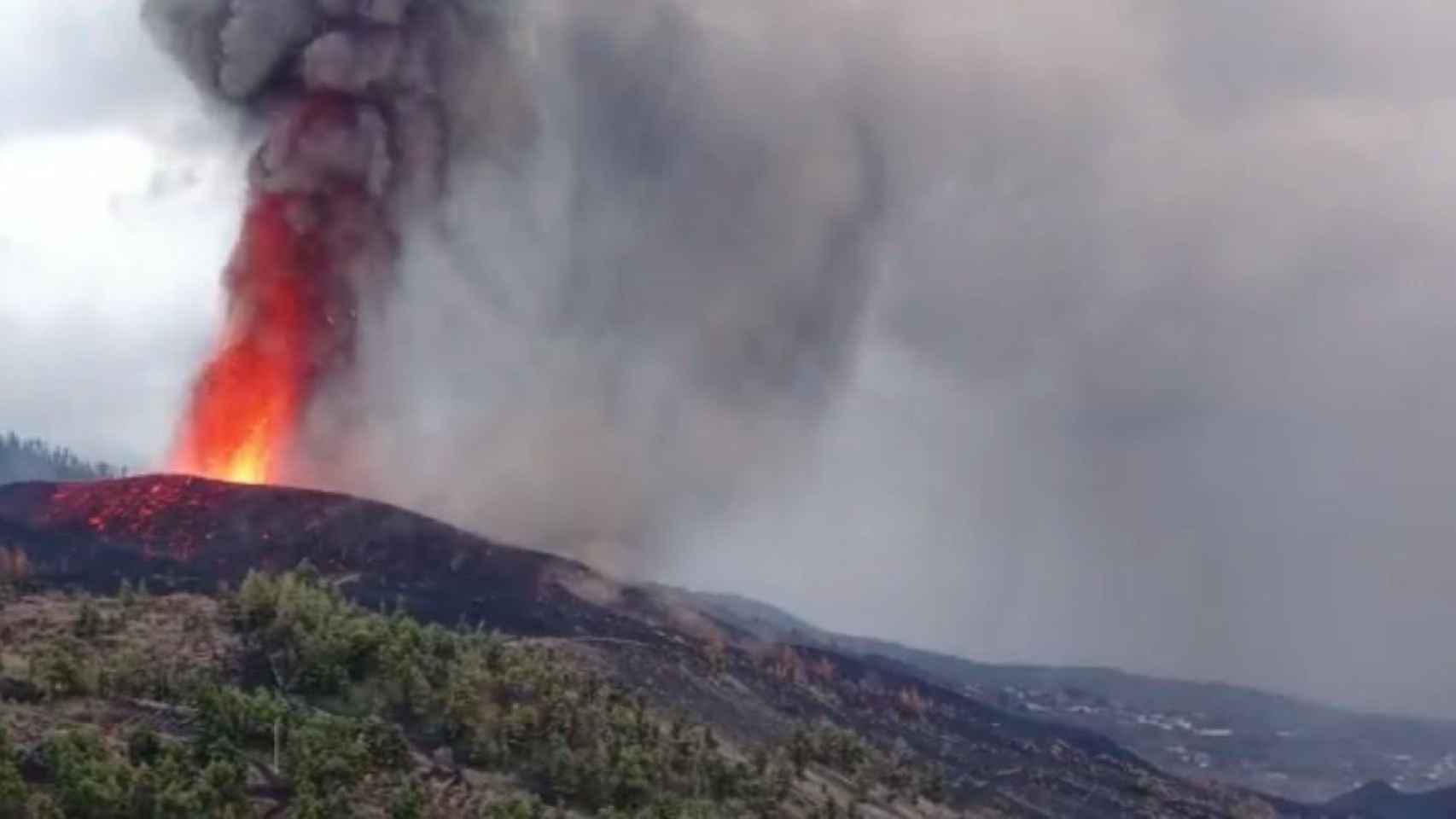 Se abre una nueva boca de fuego en La Palma /RTVC