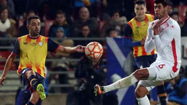 Xavi Hernández jugando un partido con Catalunya / EFE