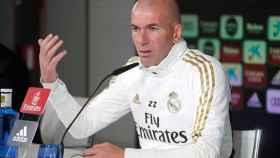 Zidane en una rueda de prensa del Real Madrid / EFE