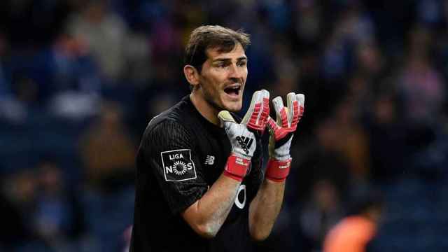 Una foto de Iker Casillas durante un partido del Porto / EFE