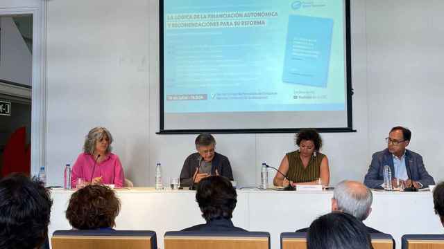 Debate sobre financiación autonómica en el Colegio de Periodistas moderado por 'Crónica Global'