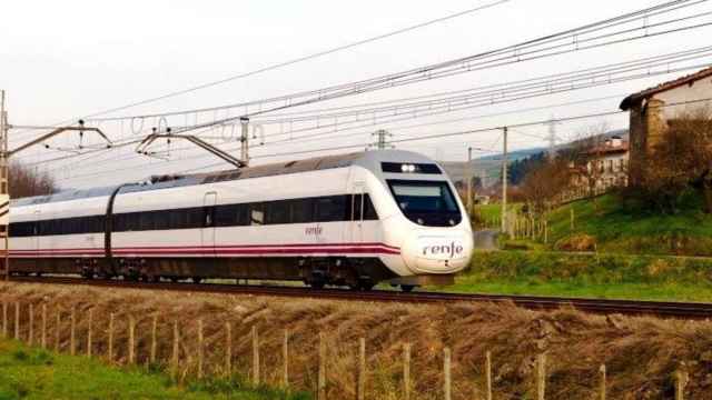 Un tren Alvia como el que descarriló entre Barcelona y Vigo / RENFE