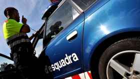 Una patrulla de tráfico de carreteras de los Mossos d'Esquadra, como la que ha detenido a los dos hombres en Caldes de Malavella, en una imagen de archivo / MOSSOS D'ESQUADRA