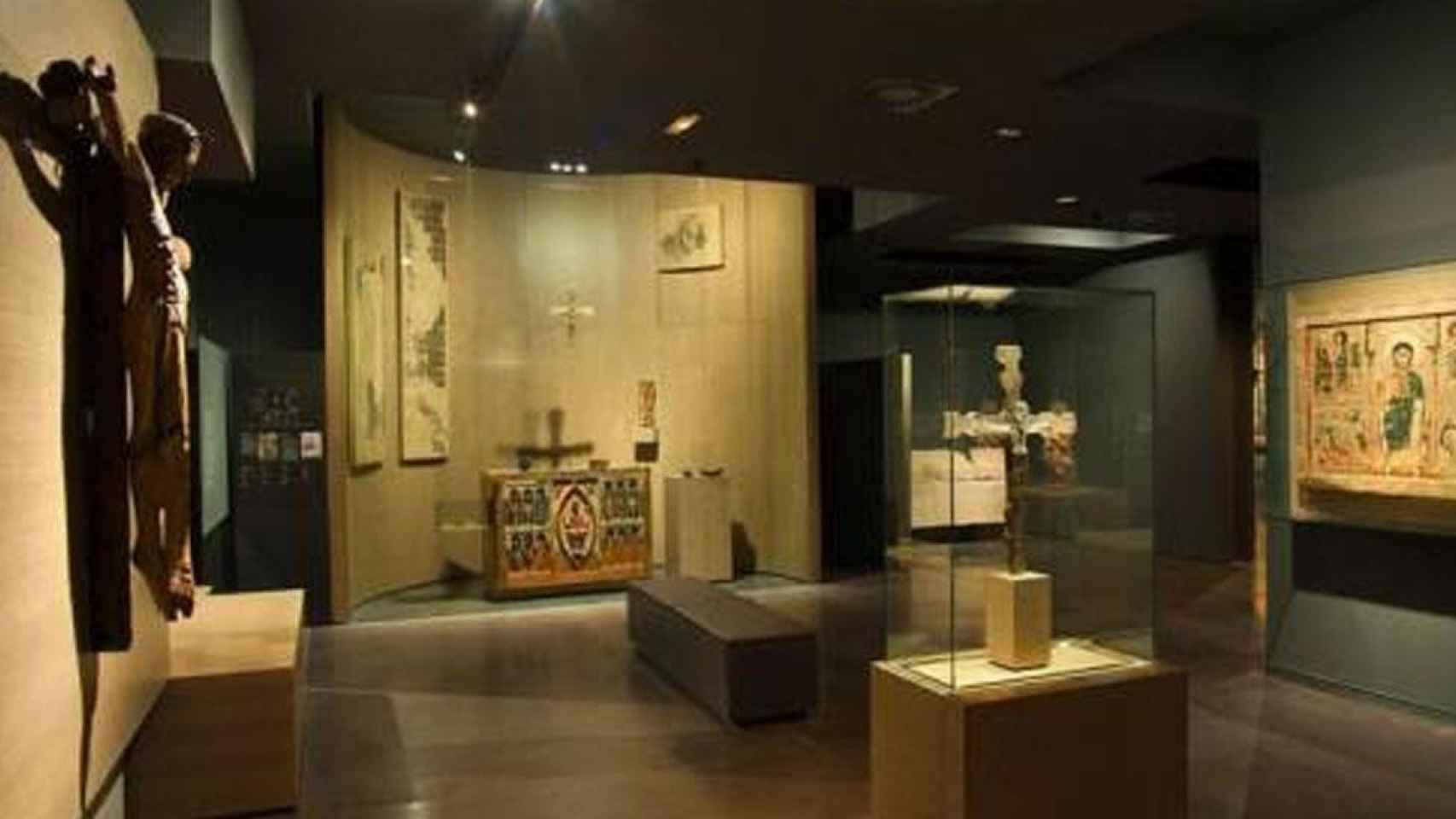Vista general de una de las salas del Museo de Lleida con bienes de las parroquias de Aragón / ACT
