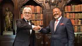 El presidente de Foment, Josep Sánchez Llibre, y el director general d’ISE, Mike Blackman, firmaron el acuerdo de colaboración en la sede de la patronal / FOMENT DEL TREBALL