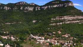 El pequeño pueblo de Gallifa, visto desde el aire