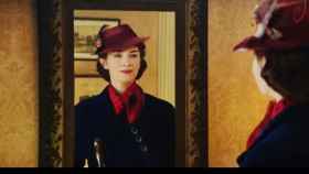 Emily Blunt como Mary Poppins en la nueva película sobre la niñera / EP