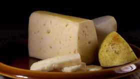 La leche y los productos derivados, como el queso, son una fuente de calcio que puede ser beneficioso contra las piedras en el riñón / PIXABAY