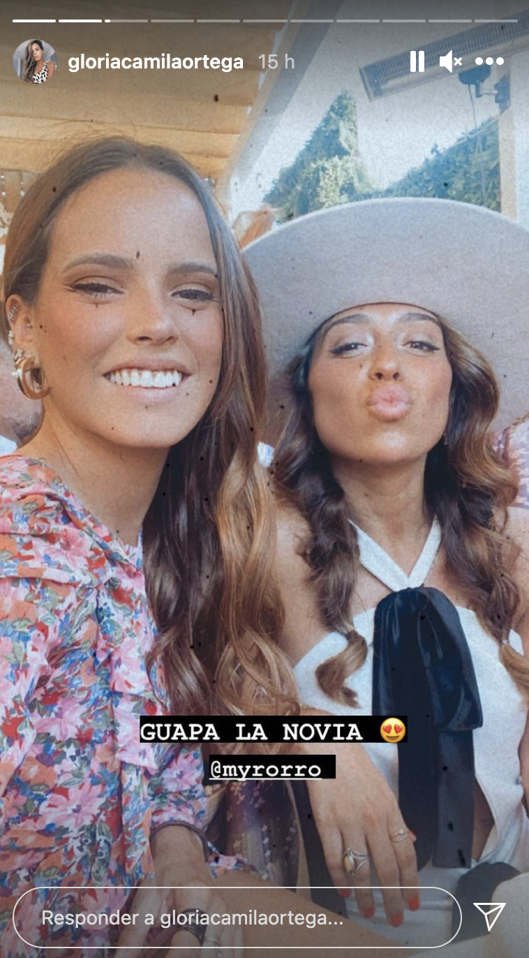 Gloria Camilo con la novia, Rocío Madrid / @gloriacamilaortega