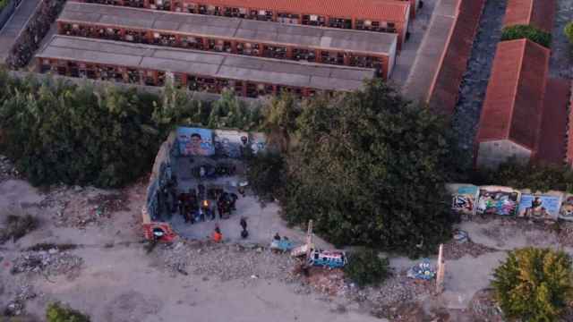 Fiesta ilegal al lado de un cementerio, en Valencia / EP