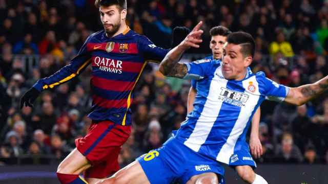 Gerard Piqué, en un derbi Barça-Espanyol | EFE