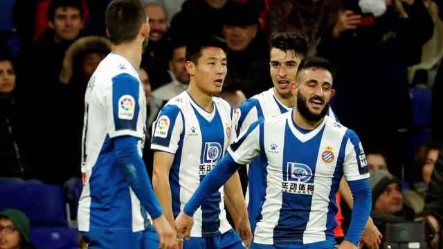 Wu Lei celebrando su gol contra el Barça / EFE