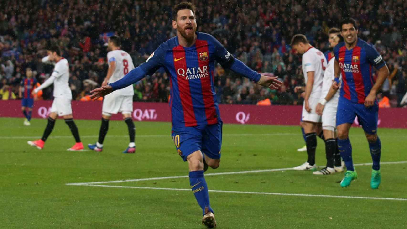 Leo Messi celebrando un gol contra el Sevilla en el Camp Nou / EFE