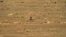 El helicóptero Ingenuity de la Nasa en una imagen tomada desde el rover Perseverance / NASA