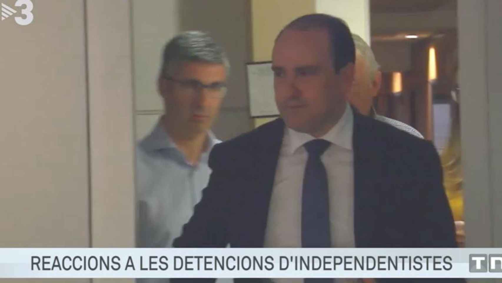 Rótulo de TV3 sobre las detenciones de independentistas, en lugar de explicar que son miembros de los CDR