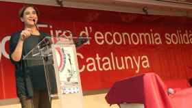 Ada Colau, alcaldesa de Barcelona, en la Fira d'Economia Solidària, en octubre de 2015.