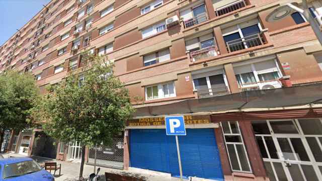 Un niño de tres añso cae desde un noveno piso en la calle Can Calders de Sant Feliu de Llobregat / GOOGLE STREET VIEW