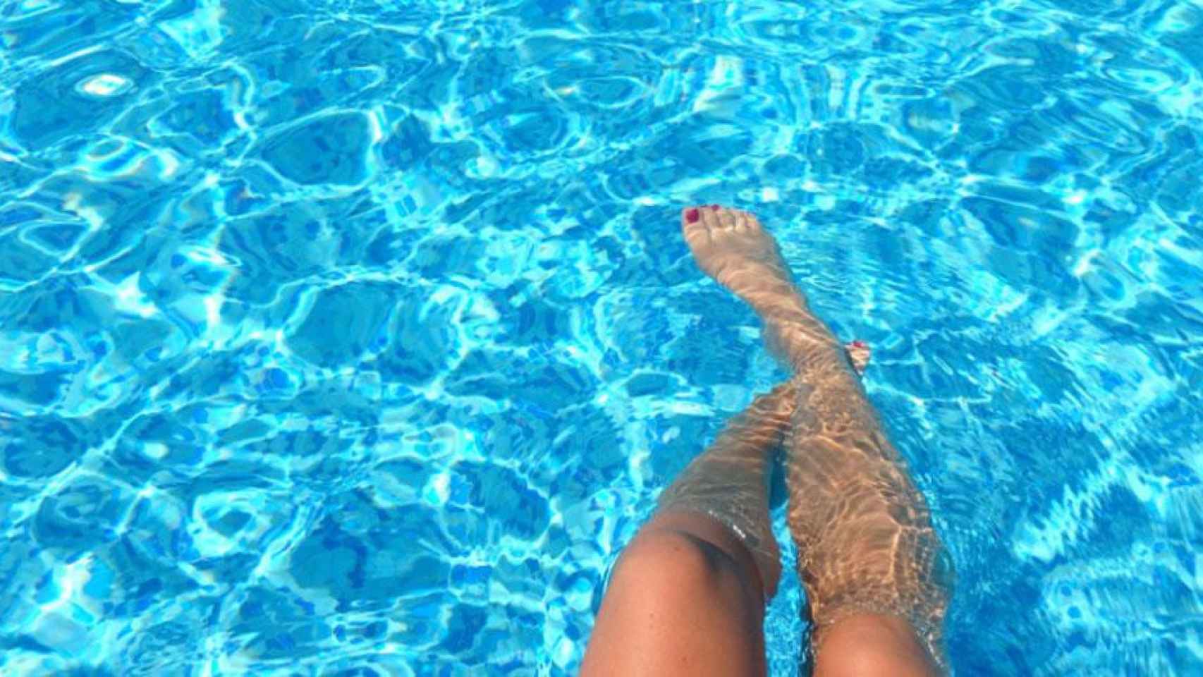 Barcelona permite hacer 'topless' en las piscinas / PEXELS