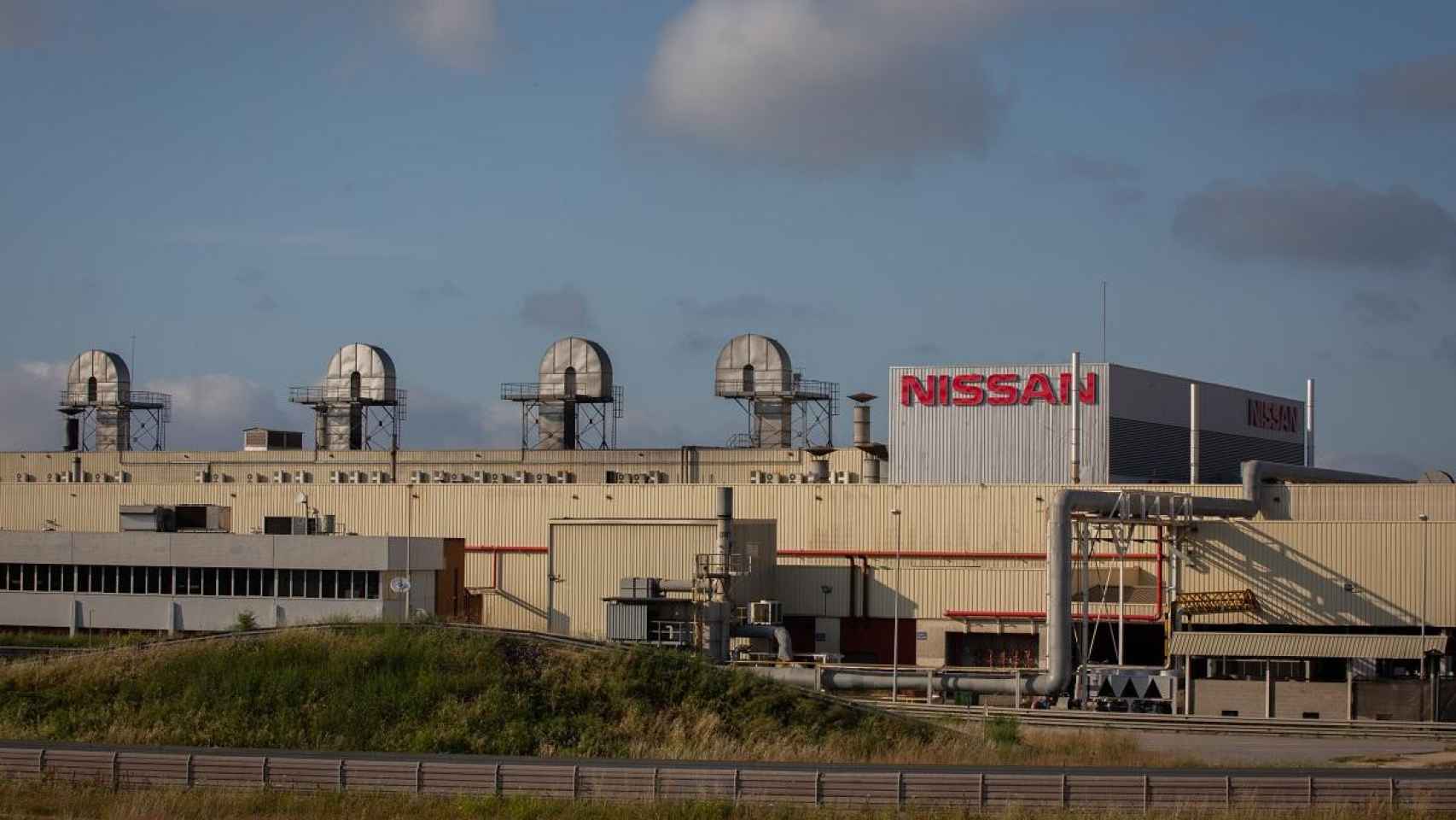 Exterior de la fábrica de Nissan en la Zona Franca de Barcelona / EUROPA PRESS