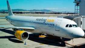 Imagen de una aeronave de Vueling en el Aeropuerto Josep Tarradellas Barcelona-El Prat / CG