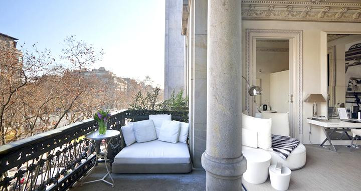 Una de las habitaciones de El Palauet, el hotel de lujo en un edificio modernista que la familia Cerqueda vende en Barcelona / CG