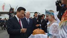 El presidente chino, Xi Jinping, ha podido viajar a la cumbre de los países emergentes en Rusia con la crisis de la bolsa frenada