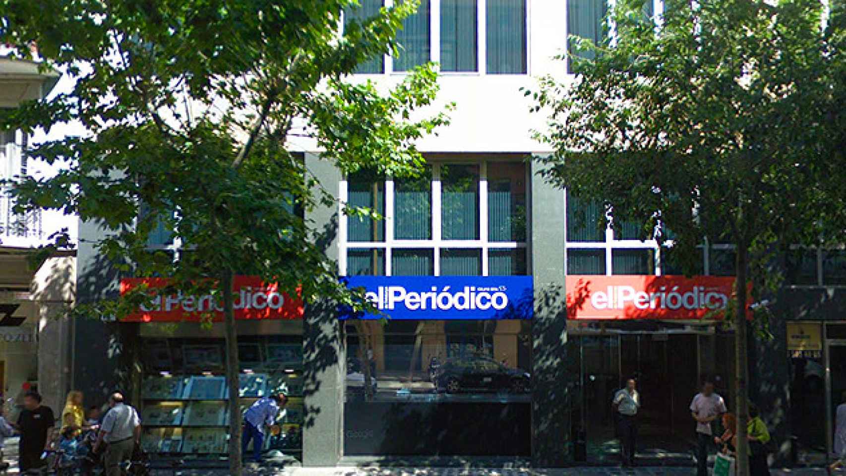 Entrada de la sede de El Periódico en Consell de Cent, Barcelona / CG