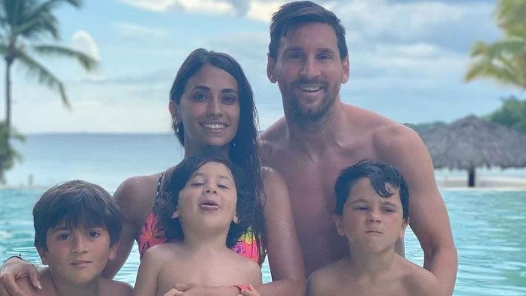 Antonella Roccuzzo y Leo Messi con los hijos en Miami / Instagram