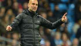 Pep Guardiola dirigiendo el Manchester City contra el Atalanta / EFE