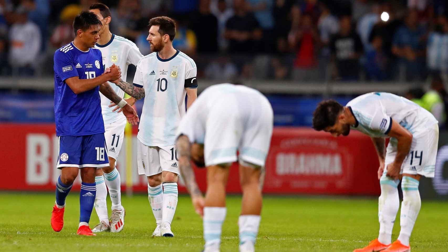 Leo Messi tras el pitido final del Argentina - Paraguay / EFE