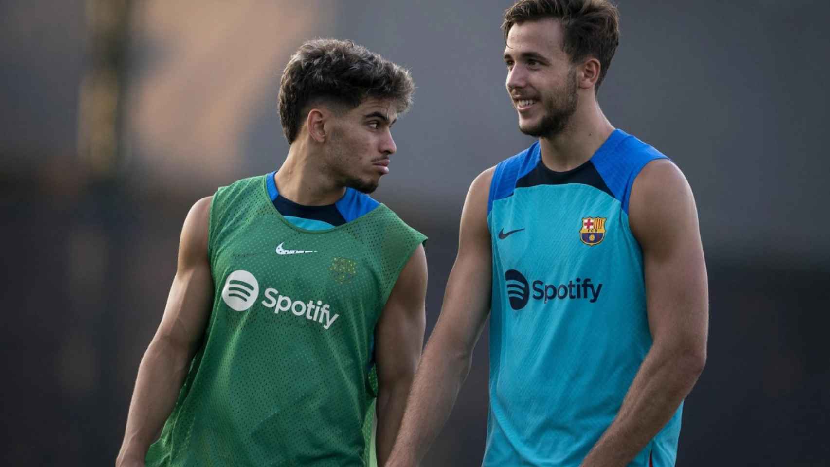 Abde y Nico González, durante un entrenamiento del Barça / FCB