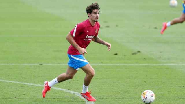 Álex Collado entrenando con el primer equipo del Barça / FC Barcelona