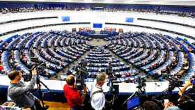 Medios de comunicación en una sesión plenaria del Parlamento europeo / CC