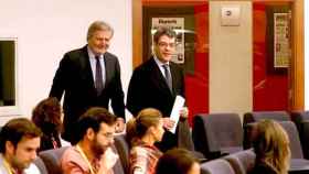Méndez de Vigo y y Álvaro Nadal, dos de los ministros más cercanos a Rajoy, que temen por su dimisión / EFE