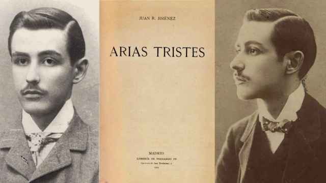 Dos imágenes de Juan Ramón Jiménez (con 19 y 21 años) junto a la primera edición de 'Arias Tristes' (1903)