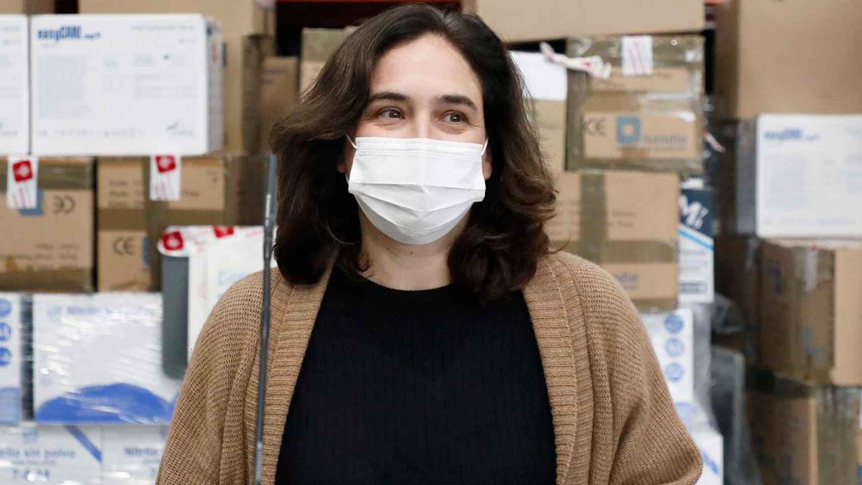 Ada Colau, alcaldesa de Barcelona, en un acto público durante la pandemia / EFE