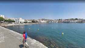 Playa de Cadaqués, donde ha desaparecido un joven de 25 años / GOOGLE MAPS