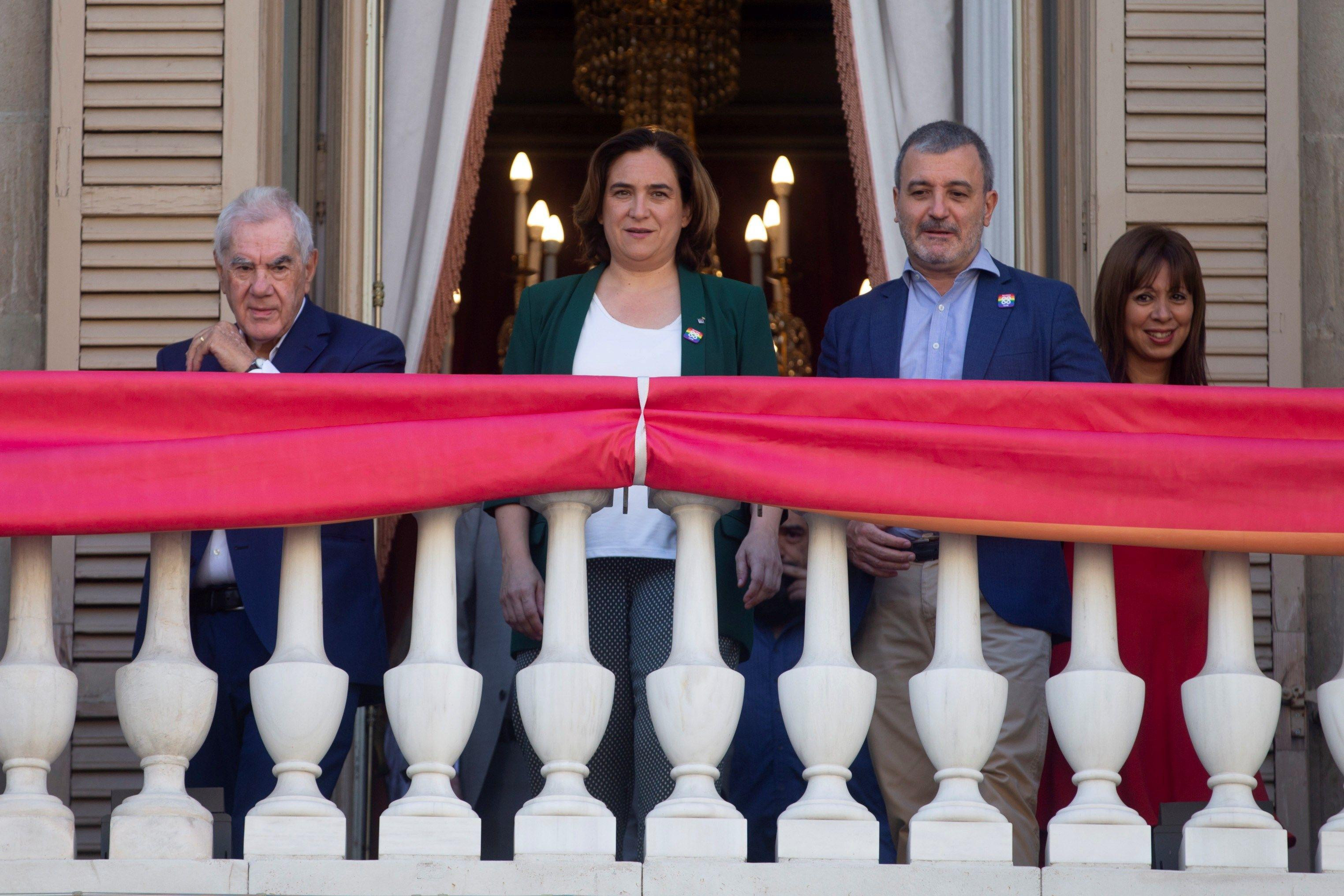 Ada Colau, junto a Ernest Maragall y Jaume Collboni / EFE
