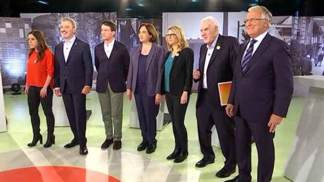 Anna Saliente, Jaume Collboni, Manuel Valls, Ada Colau, Elsa Artadi, Ernest Maragall y Josep Bou (de izquierda a derecha) en el debate de BTV / BTV