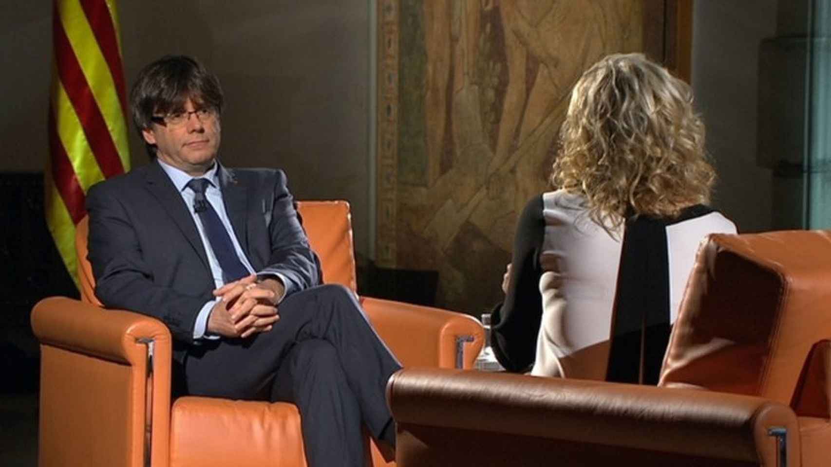 Carles Puigdemont, durante su primera entrevista en TV3 como presidente de la Generalitat / CG